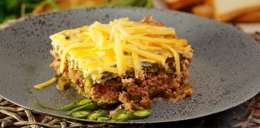 Запеканка с фаршем и стручковой фасолью